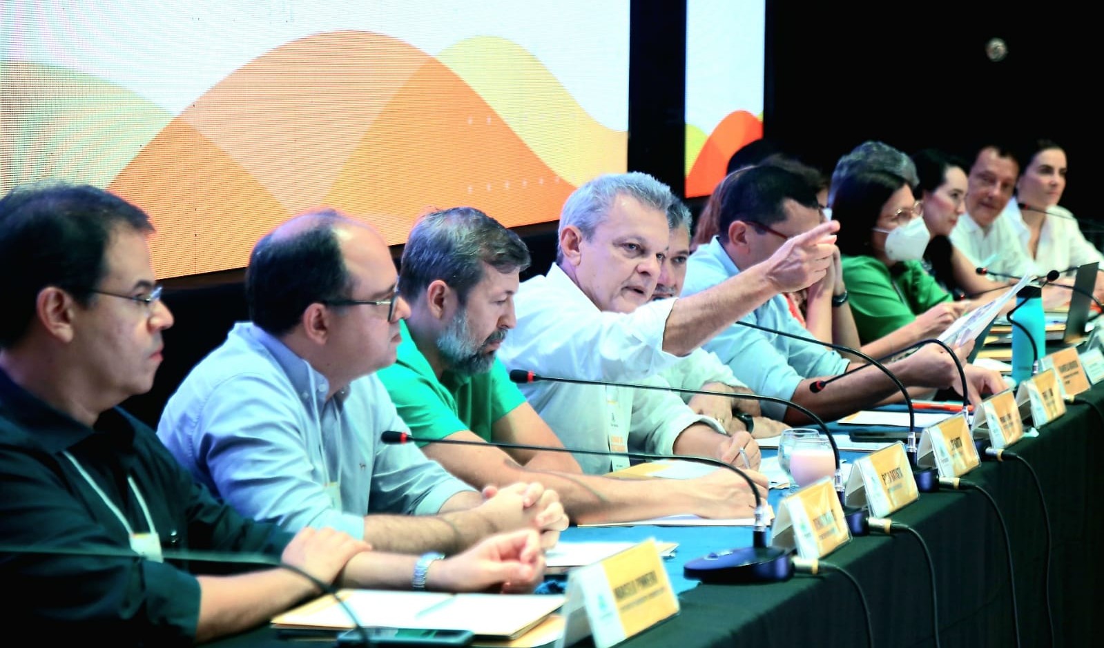 mesa da reunião de secretariado